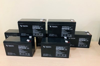 Hướng dẫn sạc bình ắc quy đúng cách, an toàn nhất